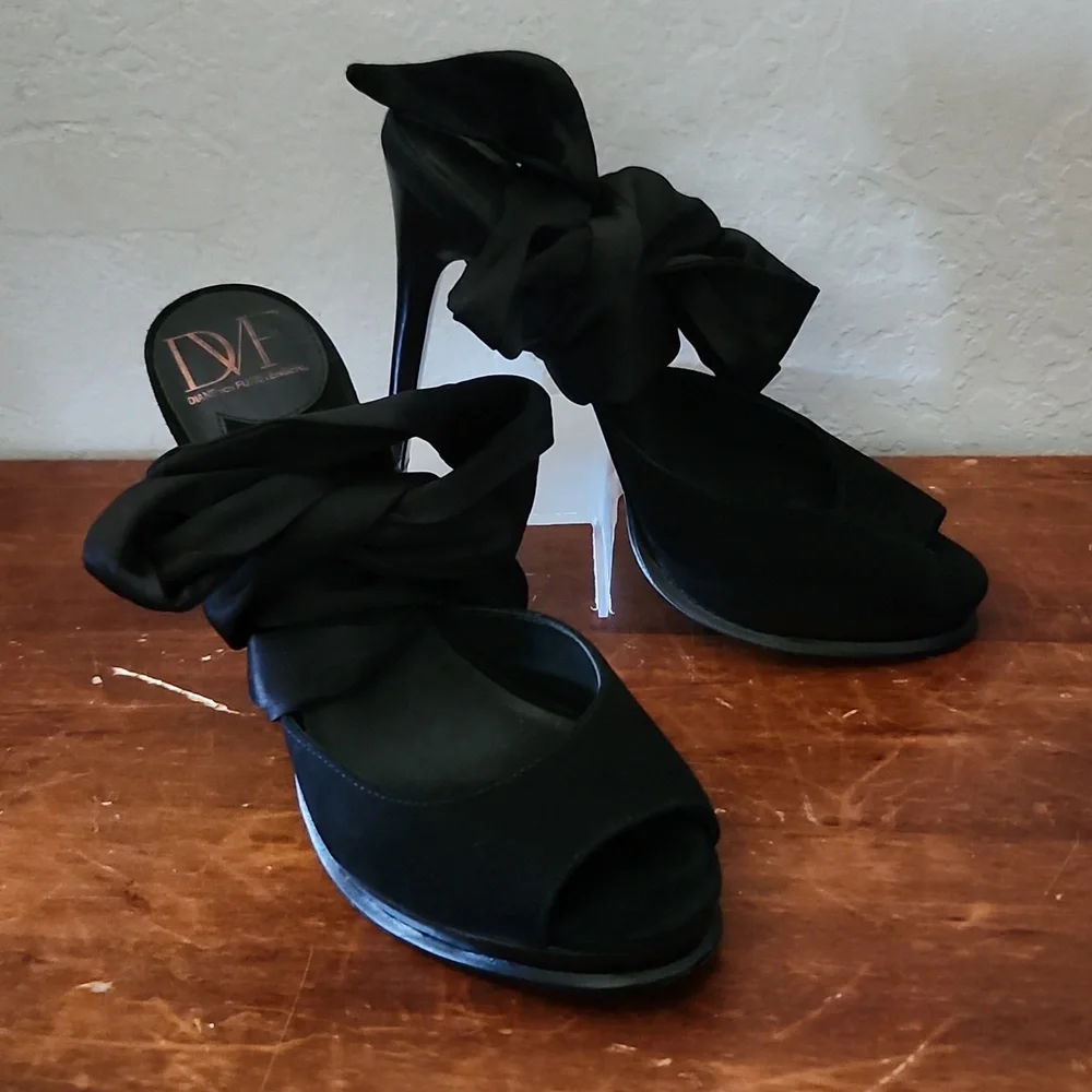 DVF Eva Ballerina Open Toe Ribbon Black Size 8M